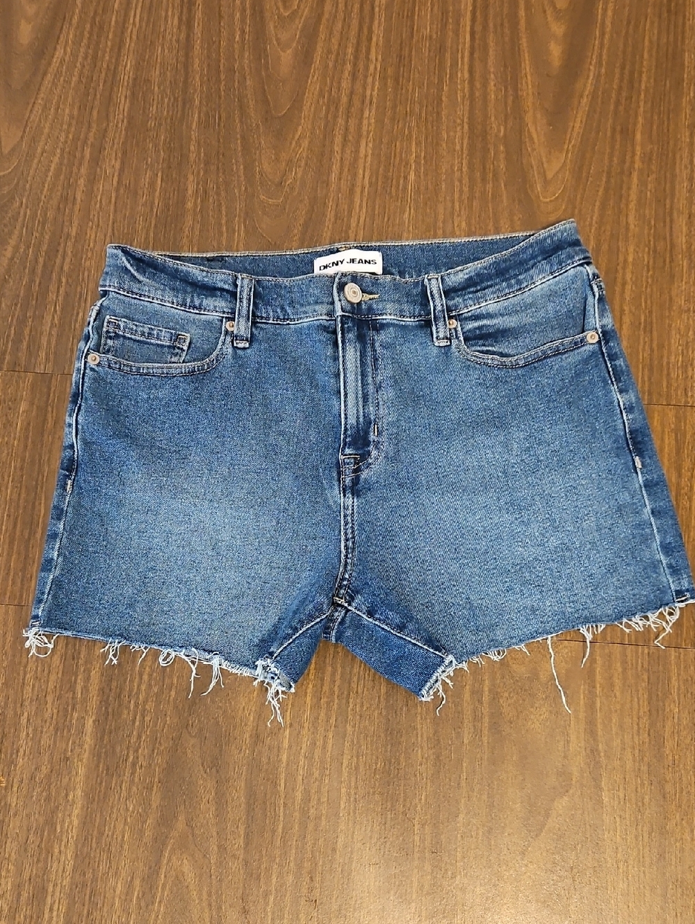 DKNY Blue Denim Women’s Jean Shorts SIZE 29